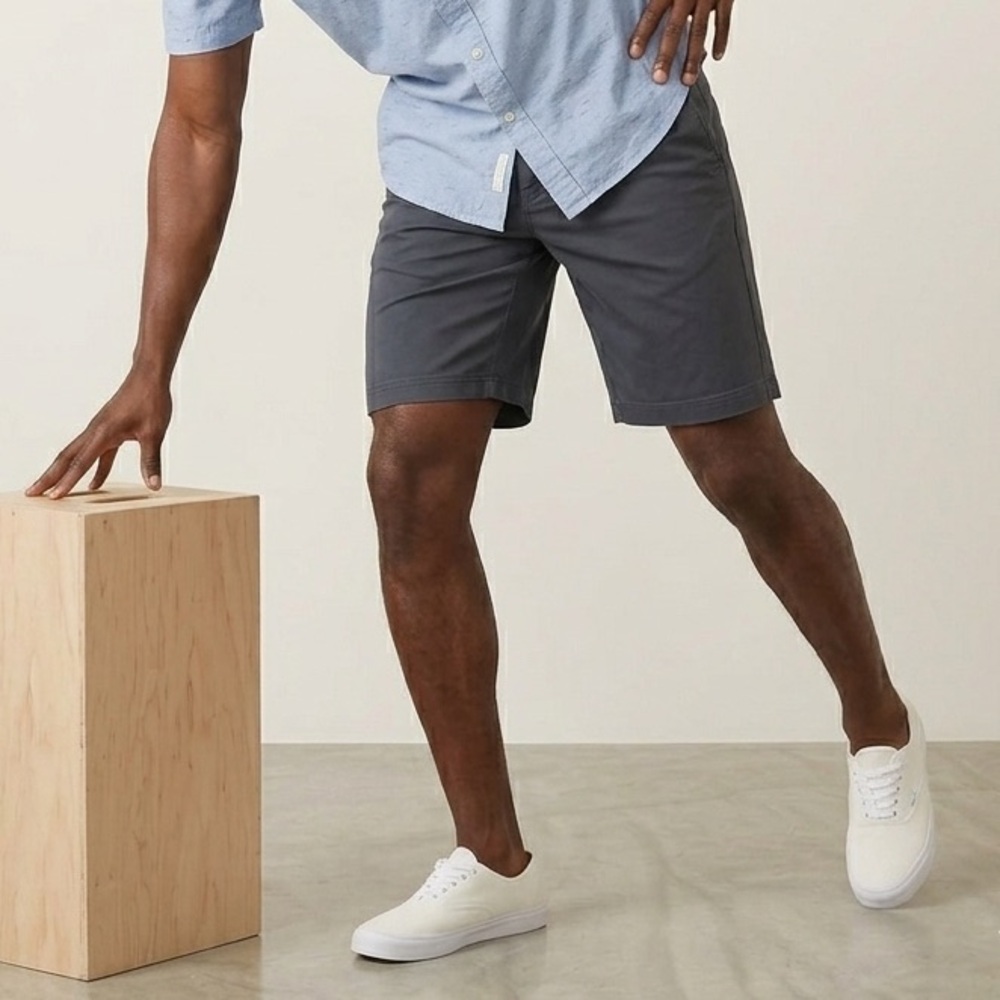 Nike Golf Modern Fit Dri-FIT 9.5" Golf Shorts in Charcoal Grey